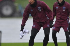 九游娱乐清晨体能课后，西汉姆防线松动备战英超，信心回归，团队化学反应显著的简单介绍