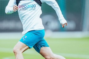 九游官网曼城训练开放日；转会期主帅复盘引欢呼；欧冠在即；阵容厚度经受考验的简单介绍