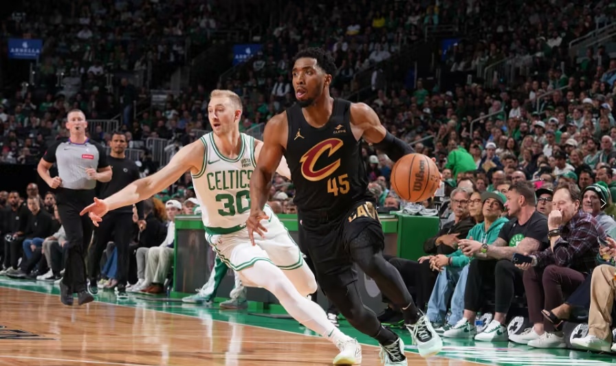 关于波士顿凯尔特人今晨篮板制胜；志在NBA季后赛名次提升；信心回归；高层口径保持一致的信息