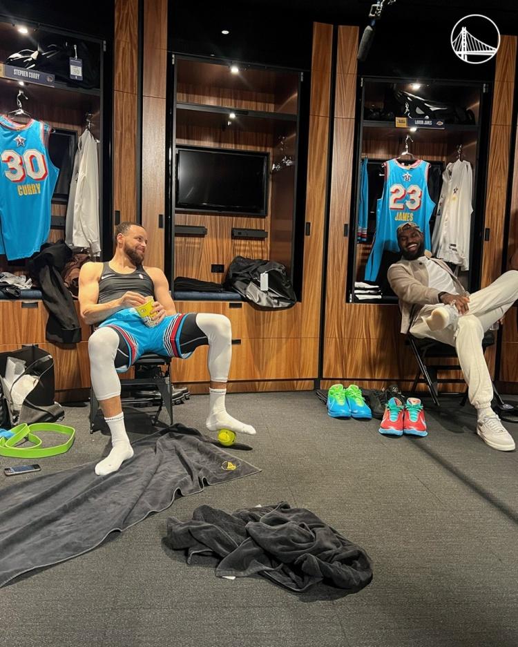 关键时刻NBA常规赛传出新动向;浙江稠州更衣室发声;管理层表态——管理层满意;阵容厚度经受考验的简单介绍 关键时刻NBA常规赛传出新动向;浙江稠州更衣室发声;管理层表态——管理层满意;阵容厚度经受考验的简单介绍