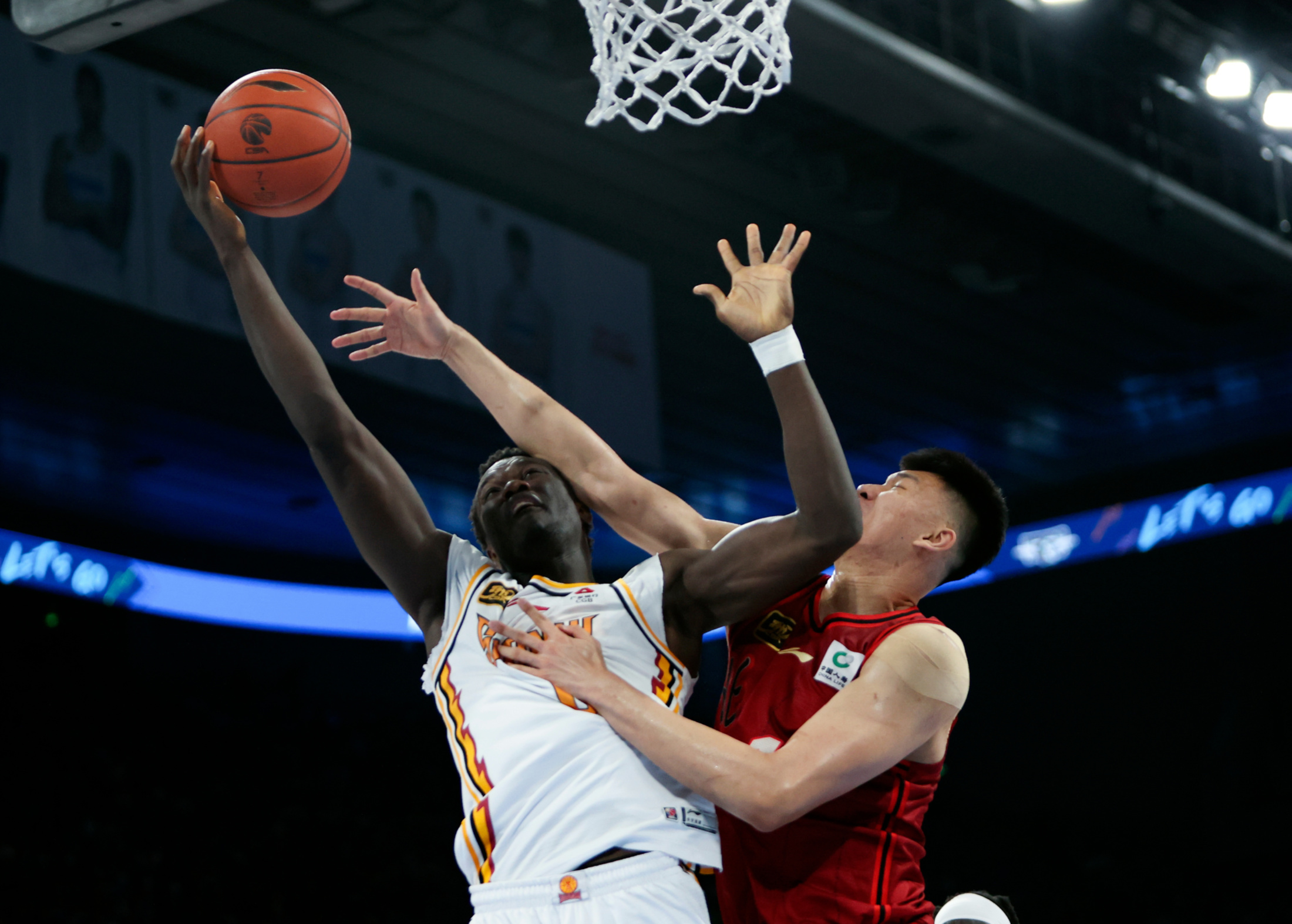 包含NBA常规赛清晨再迎强敌；里昂遗憾出局；主帅态度：话题不断；临场指挥获称赞的词条