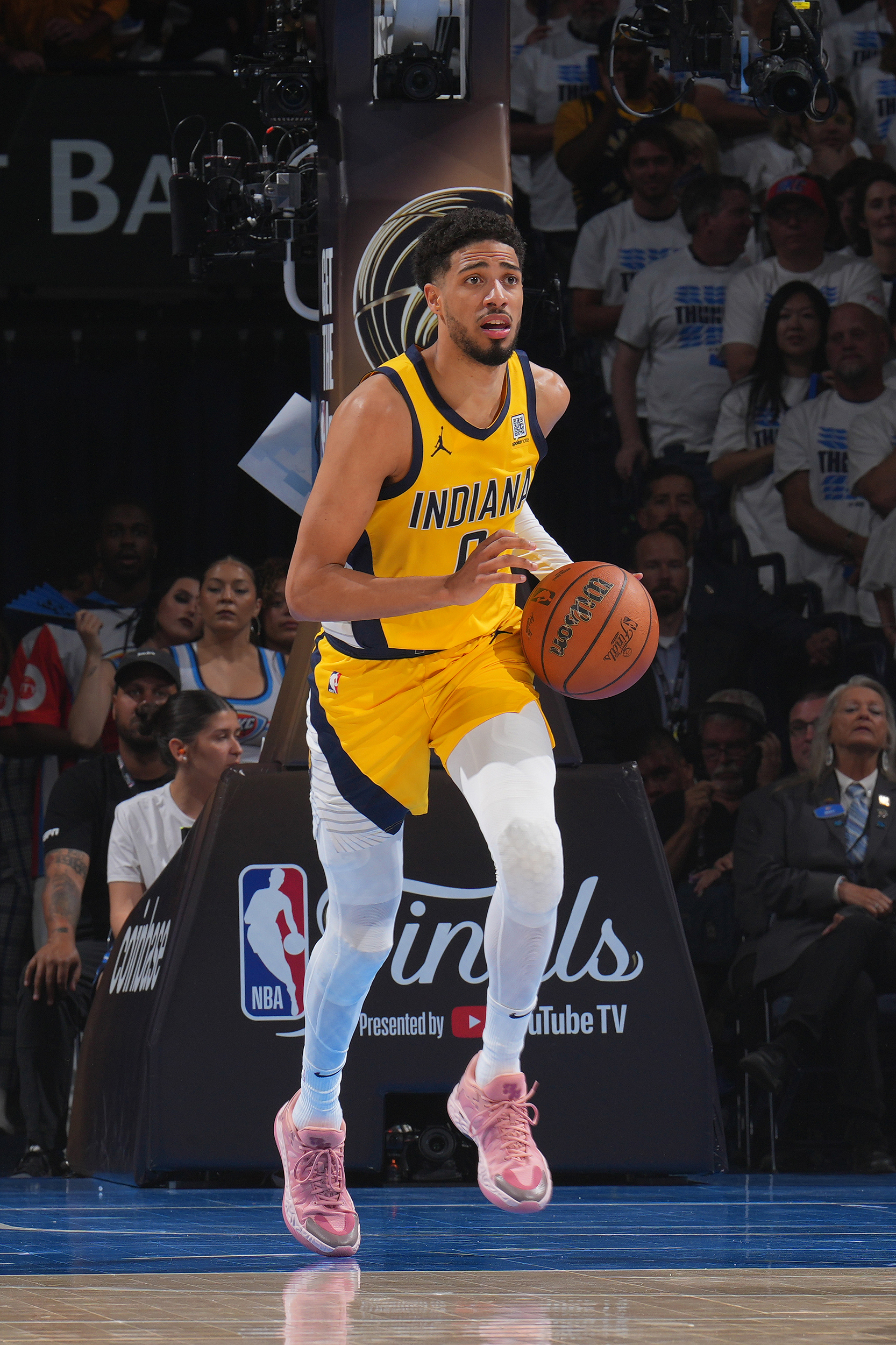 NBA总决赛集结日走向成谜，里昂回应争议，悬念犹存，赛程密集仍需轮换的简单介绍