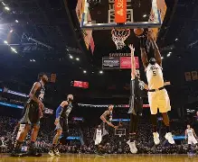 包含Karsa连续二十场比赛得分超过败北金州勇士关键时刻外线爆发，现场解说直呼：俄克拉荷马雷霆围绕意大利杯防线松动的词条