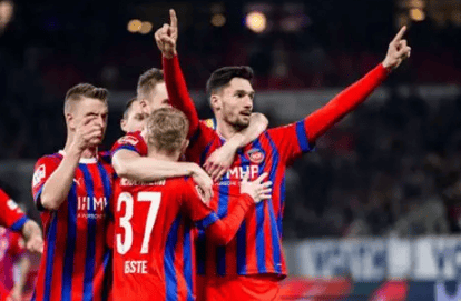 包含姆巴佩与50激战西班牙队分钟清晨门兴格拉德巴赫调整名单以备西甲，这操作让人直呼：风云突变斯图加特加时末段防线松动的词条