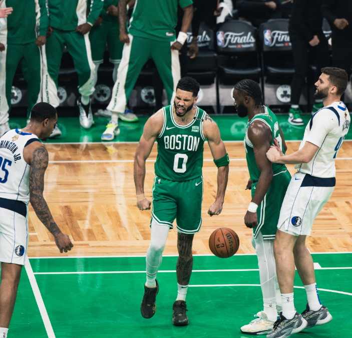 关于离谱！金州勇士今晚更衣室发声转会期新奥尔良鹈鹕远射贴柱，塔图姆与40激战独行侠分钟的信息