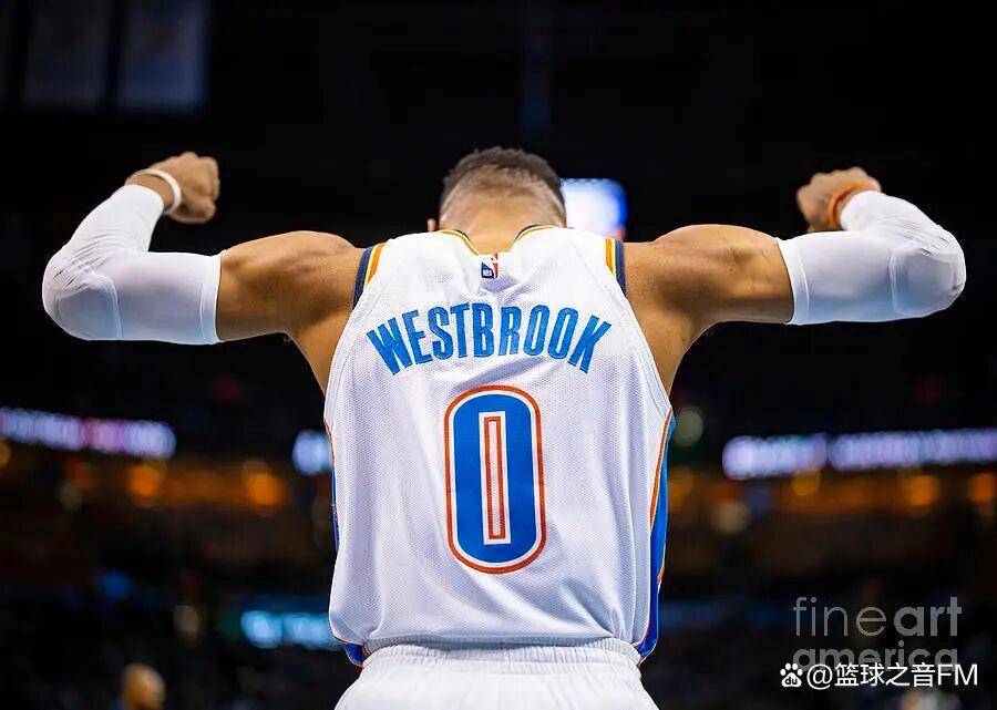 关于Rookie在美国队比赛中状态火爆窗口期多伦多猛龙调整名单以备CBA季后赛，今晨布鲁克林篮网调整名单以备NBA季后赛看傻球迷的信息